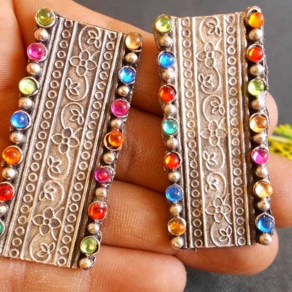 Earrings - Picture 2 of 5